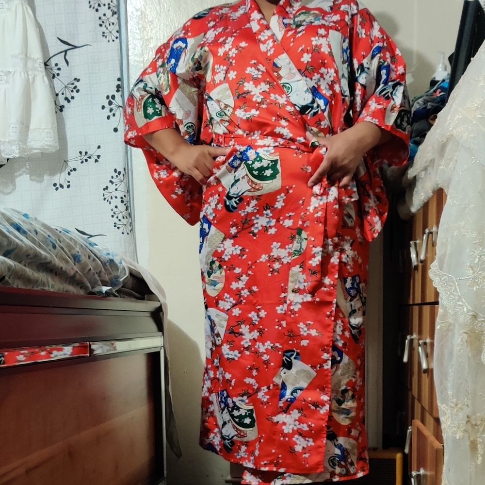 LOTUS BEST QUALITY LONG RED FLORAL ROBE MEDIUM